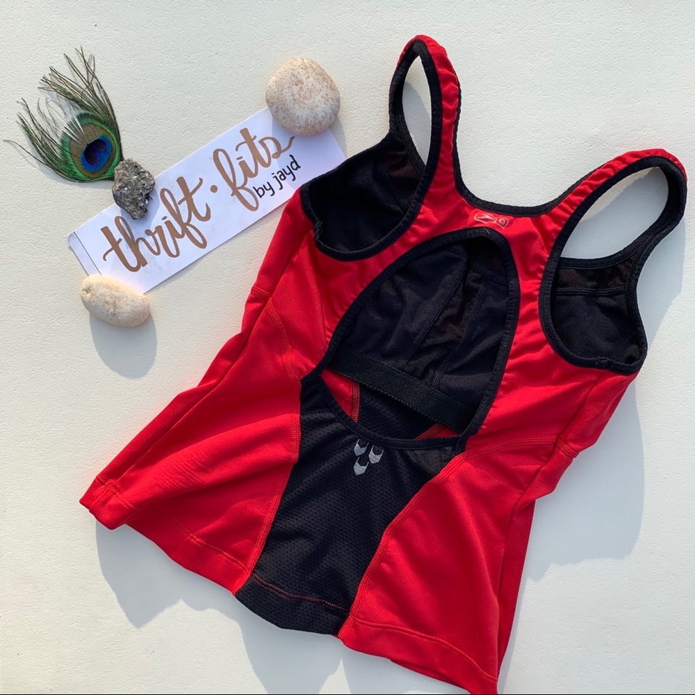 Workout tank top with built in bra